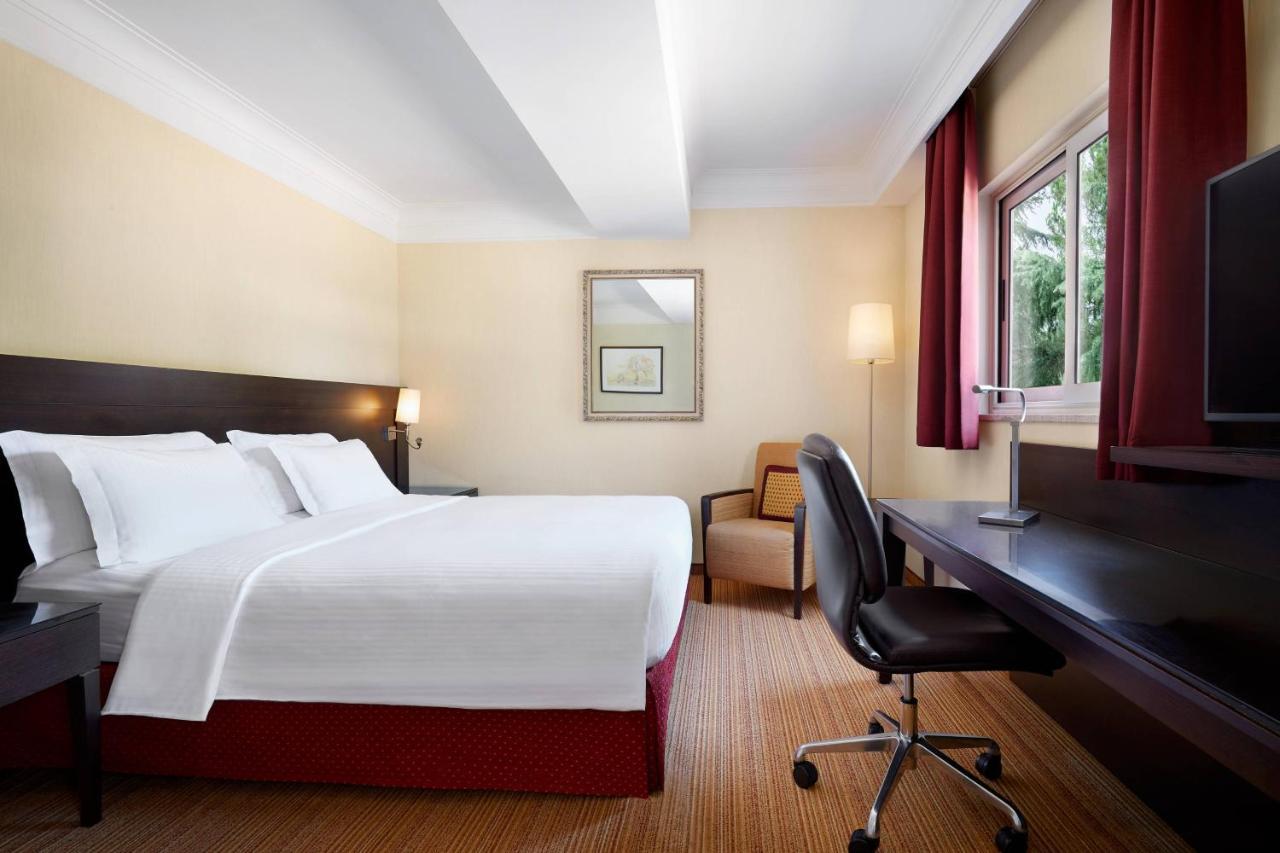 Courtyard By Marriott Rome Central Park Exteriör bild
