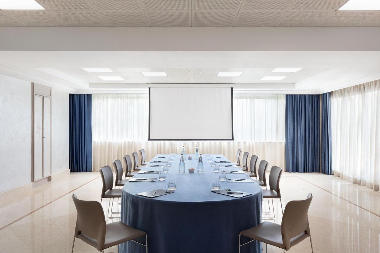 Courtyard By Marriott Rome Central Park Exteriör bild
