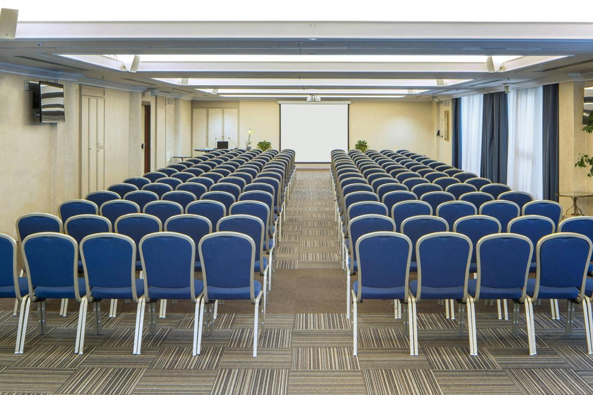 Courtyard By Marriott Rome Central Park Exteriör bild