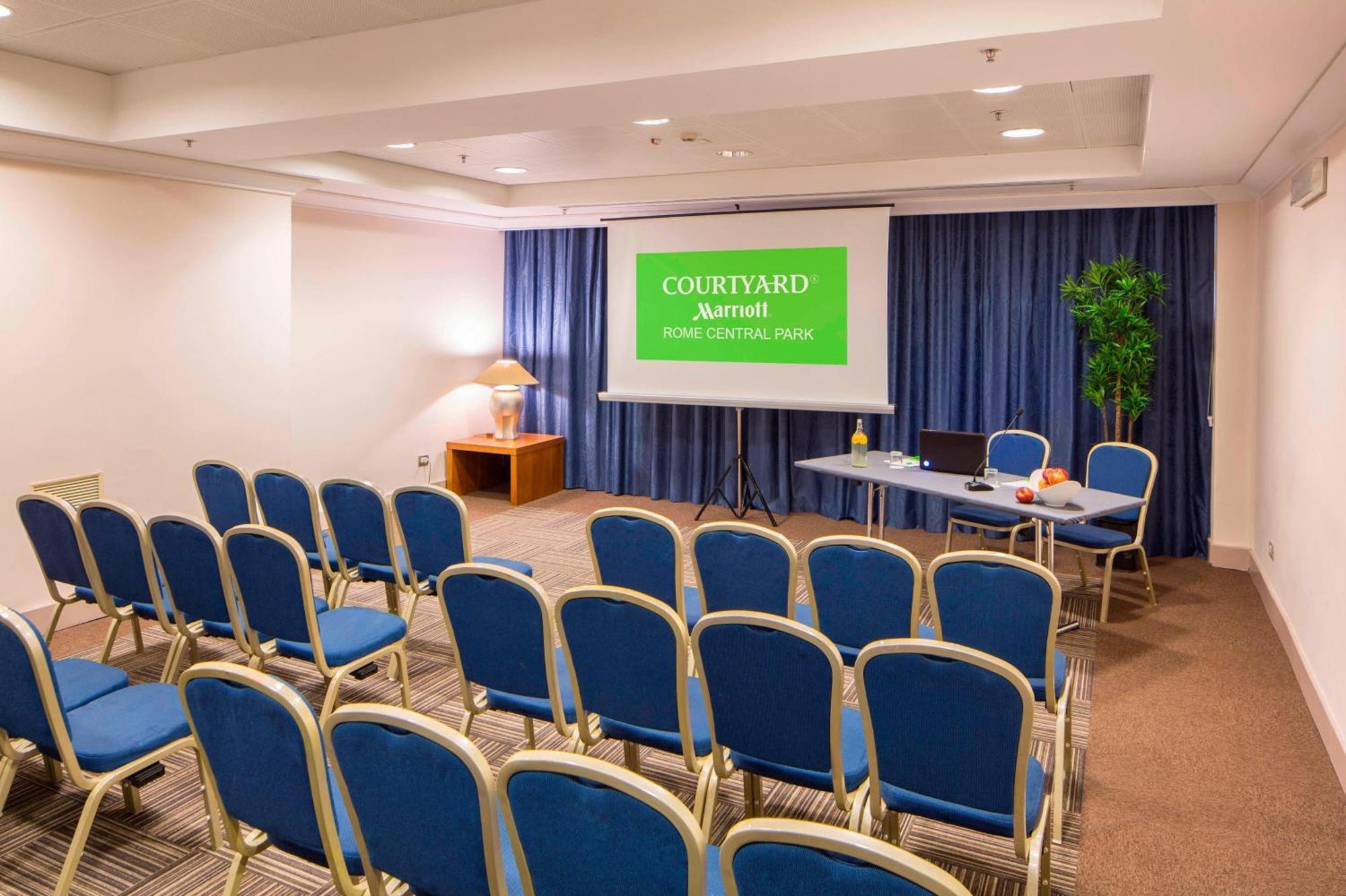 Courtyard By Marriott Rome Central Park Exteriör bild