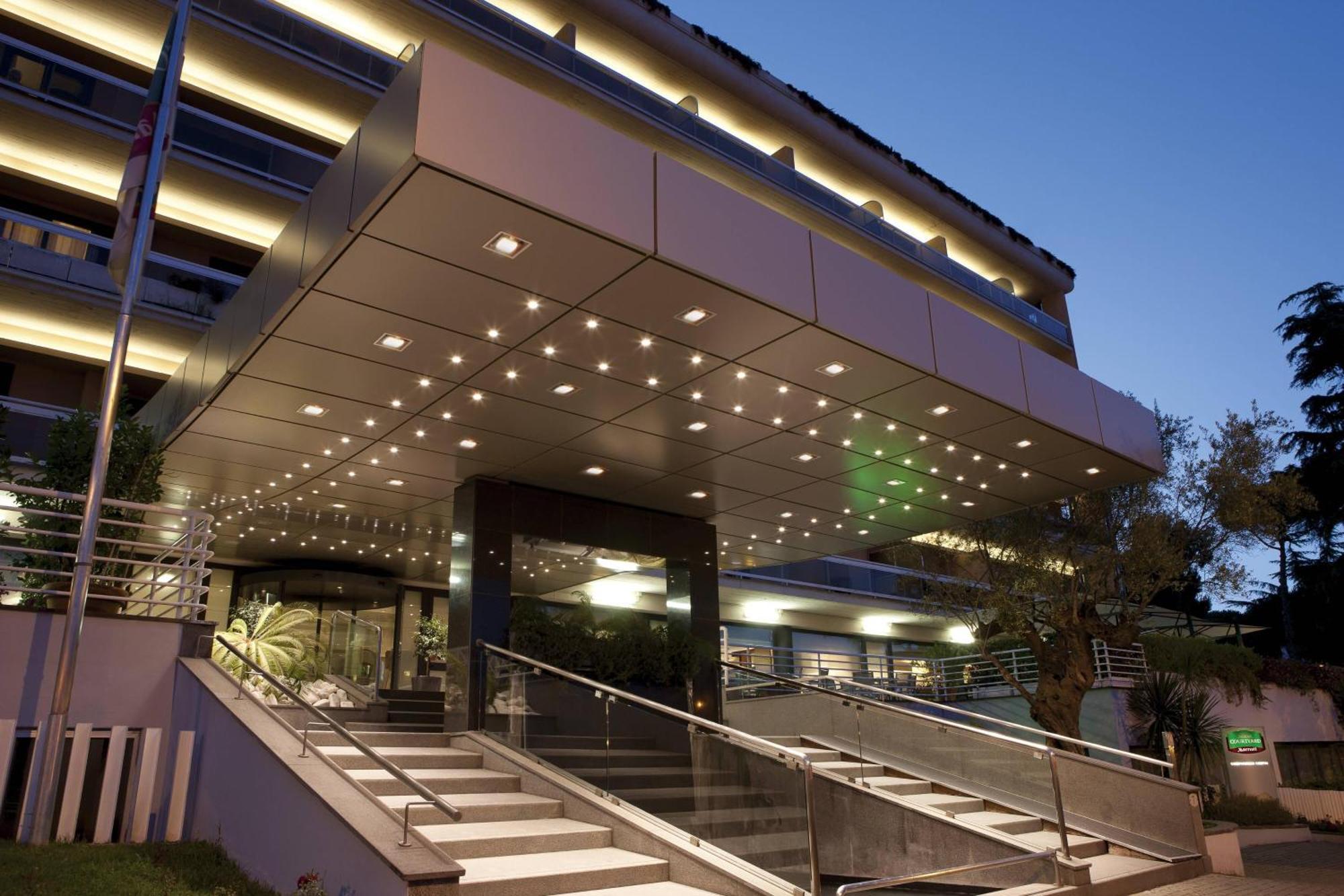 Courtyard By Marriott Rome Central Park Exteriör bild